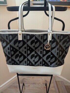 Henri Bendel RARE Belport Beach Tote. EUC.